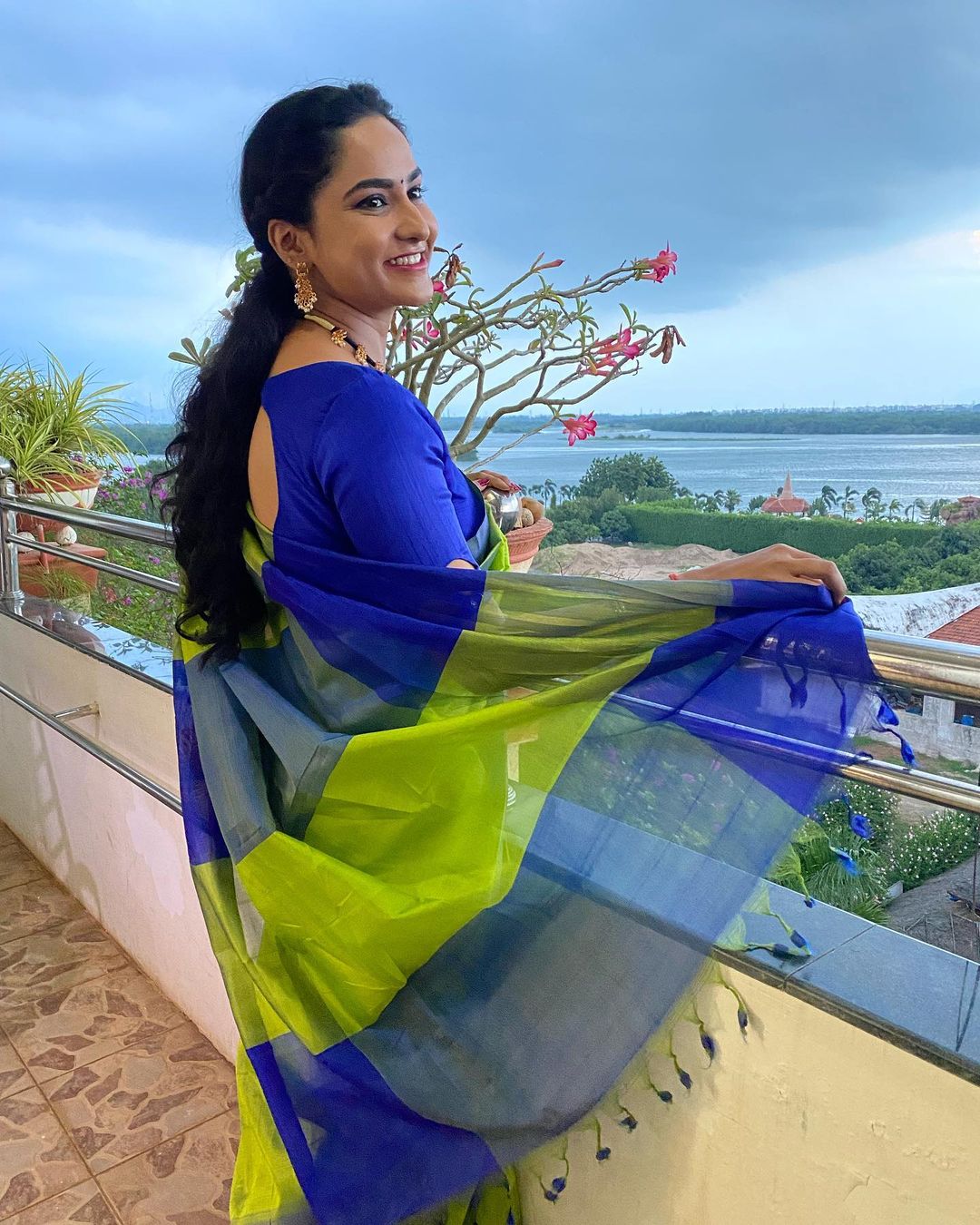 Telugu Tv Anchor Kasi Annapurna Stills in Green Saree